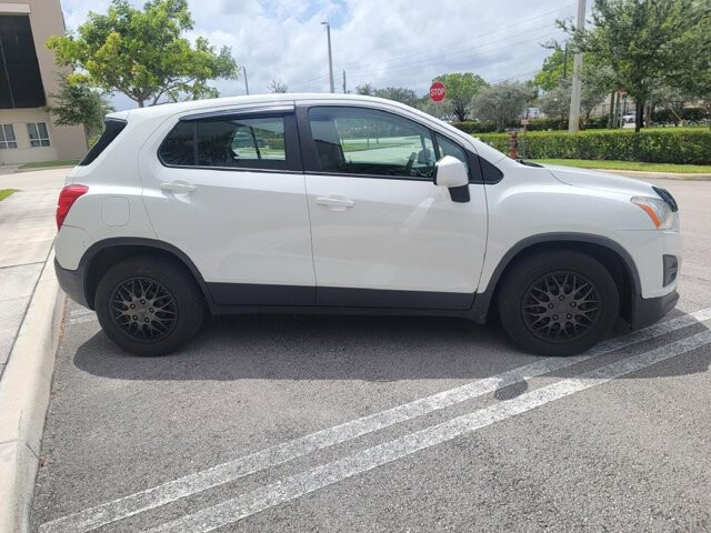 2016 Chevrolet Trax in Pompano Beach, FL 33064 - 2083444 5
