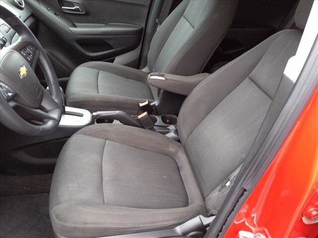 2015 Chevrolet Trax in Warren, OH 44484 - 2085713 11