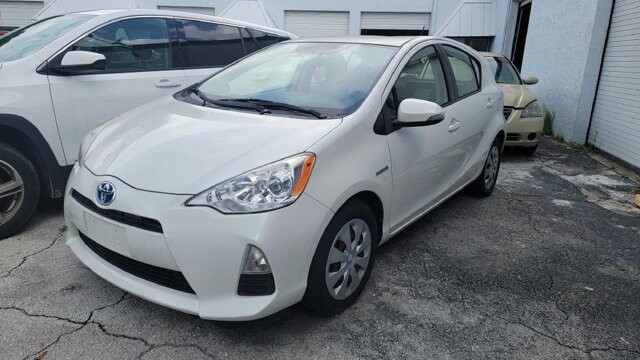 2014 Toyota Prius C in Pompano Beach, FL 33064 - 2088716