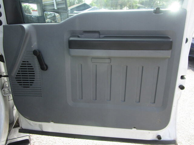 2013 Ford F250 in Tampa, FL 33604-6914 - 2088723 37