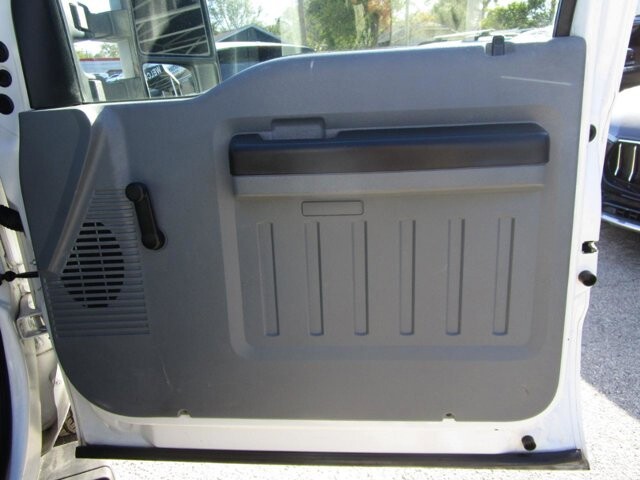 2013 Ford F250 in Tampa, FL 33604-6914 - 2088723 12
