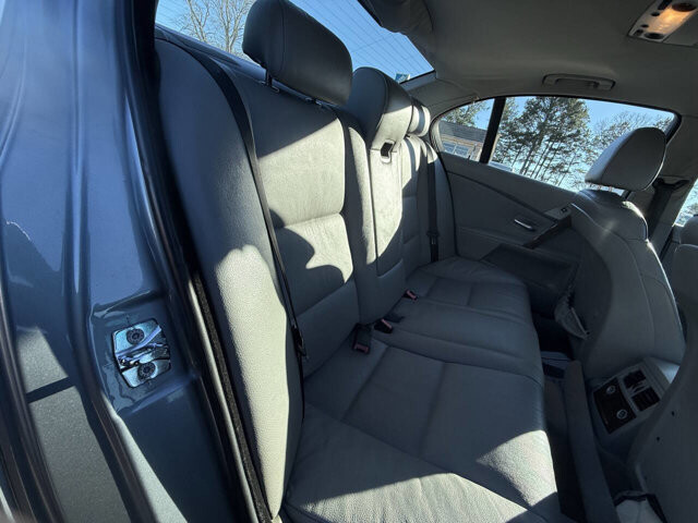 2005 BMW 530i in Hickory, NC 28602-5144 - 2089974 9