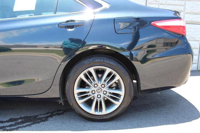 2017 Toyota Camry in Decatur, GA 30032 - 2097378 39
