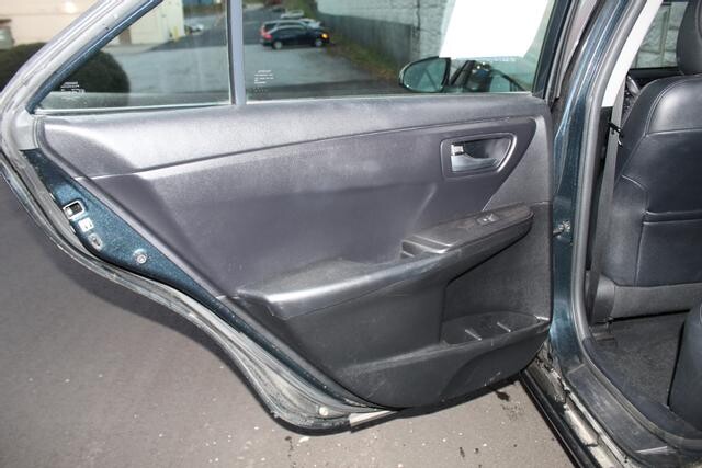 2017 Toyota Camry in Decatur, GA 30032 - 2097378 128