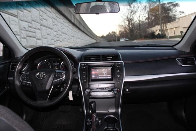 2017 Toyota Camry in Decatur, GA 30032 - 2097378 111