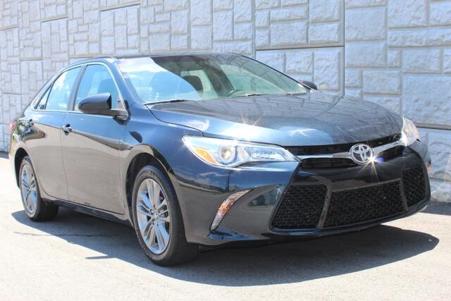 2017 Toyota Camry in Decatur, GA 30032 - 2097378 31