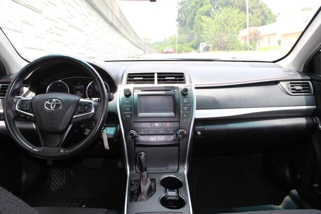 2017 Toyota Camry in Decatur, GA 30032 - 2097378 80