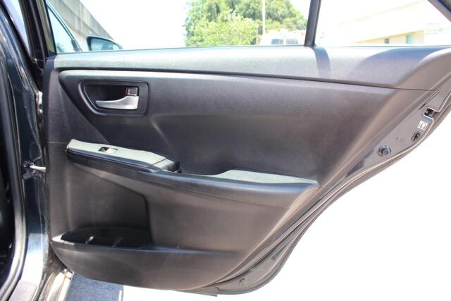 2017 Toyota Camry in Decatur, GA 30032 - 2097378 64