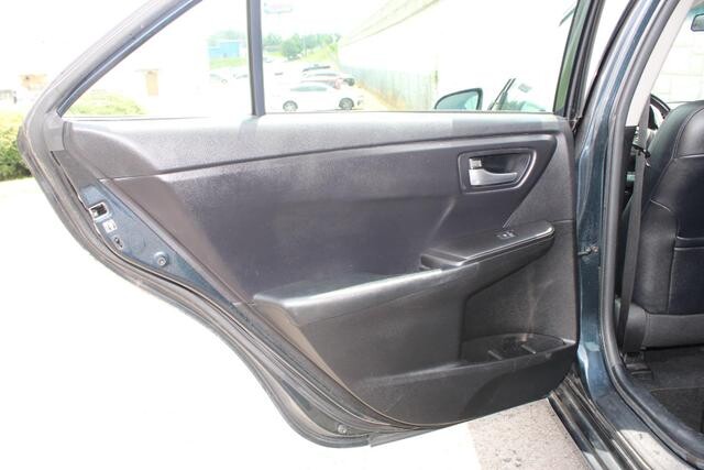 2017 Toyota Camry in Decatur, GA 30032 - 2097378 98