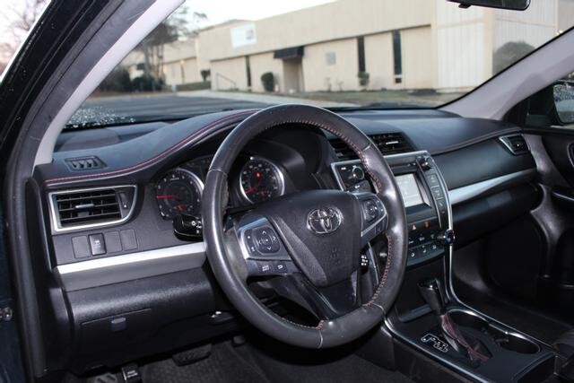 2017 Toyota Camry in Decatur, GA 30032 - 2097378 110