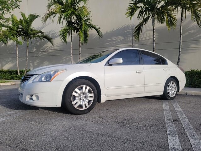 2011 Nissan Altima in Pompano Beach, FL 33064 - 2100486 3