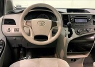 2012 Toyota Sienna in Chantilly, VA 20152 - 2104240 4