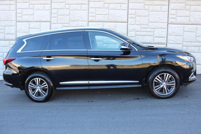 2017 INFINITI QX60 in Decatur, GA 30032 - 2104351 100