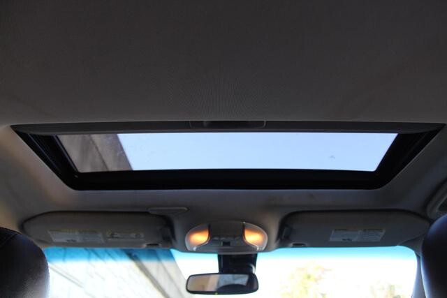 2017 INFINITI QX60 in Decatur, GA 30032 - 2104351 121