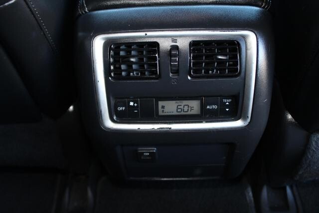 2017 INFINITI QX60 in Decatur, GA 30032 - 2104351 129