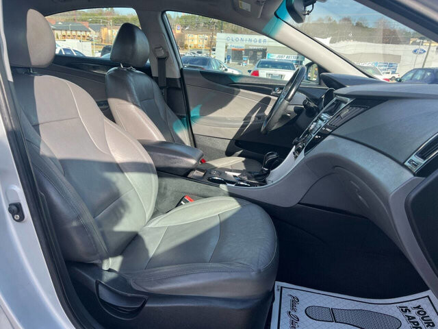 2011 Hyundai Sonata in Hickory, NC 28602-5144 - 2110158 9