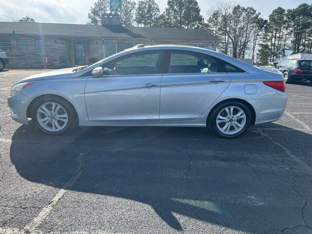 2011 Hyundai Sonata in Hickory, NC 28602-5144 - 2110158 4