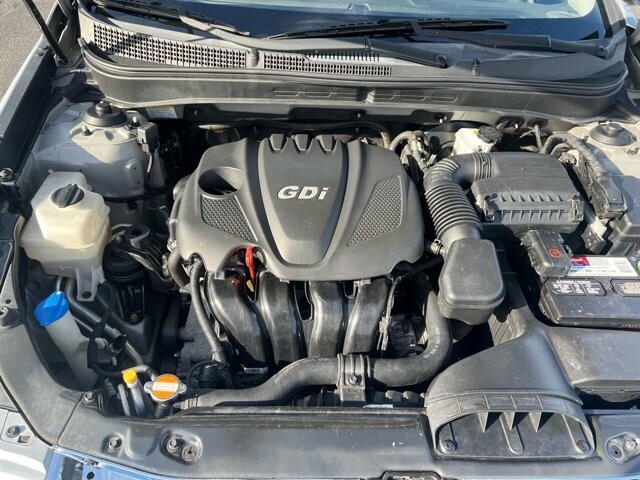 2011 Hyundai Sonata in Hickory, NC 28602-5144 - 2110158 24