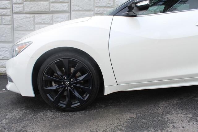 2016 Nissan Maxima in Decatur, GA 30032 - 2113251 54