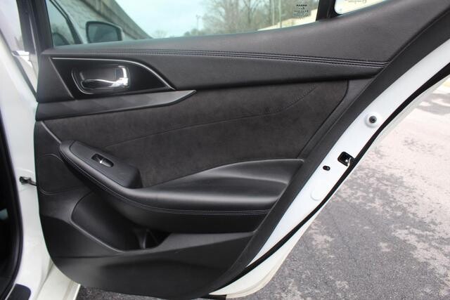 2016 Nissan Maxima in Decatur, GA 30032 - 2113251 83