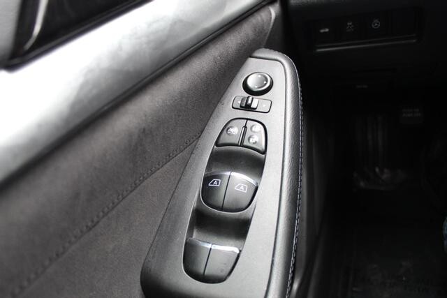 2016 Nissan Maxima in Decatur, GA 30032 - 2113251 108