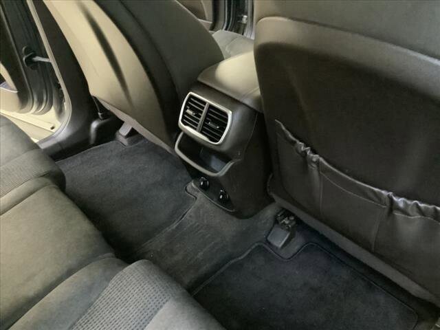 2019 Hyundai Santa Fe in Chicago, IL 60659 - 2113577 20