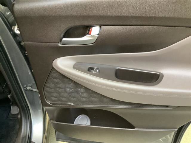 2019 Hyundai Santa Fe in Chicago, IL 60659 - 2113577 19