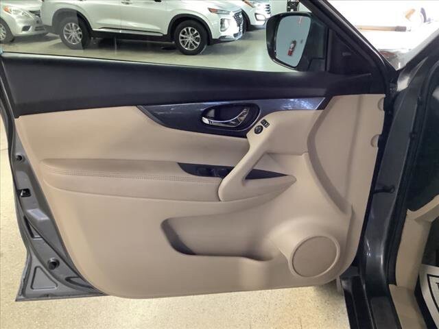2015 Nissan Rogue in Chicago, IL 60659 - 2113579 8