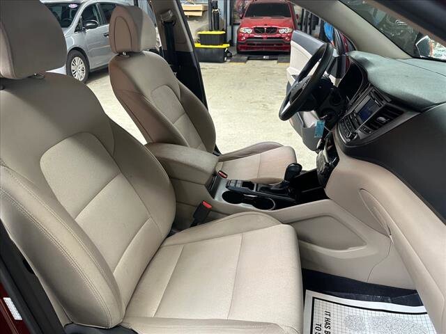 2018 Hyundai Tucson in Chicago, IL 60659 - 2113597 24