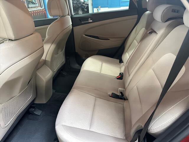2018 Hyundai Tucson in Chicago, IL 60659 - 2113597 22