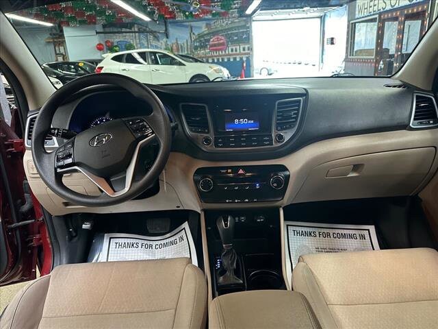 2018 Hyundai Tucson in Chicago, IL 60659 - 2113597 21