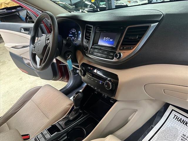 2018 Hyundai Tucson in Chicago, IL 60659 - 2113597 25