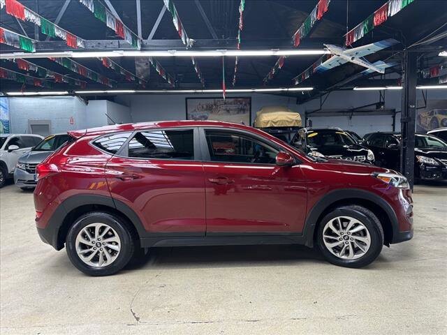 2018 Hyundai Tucson in Chicago, IL 60659 - 2113597 6