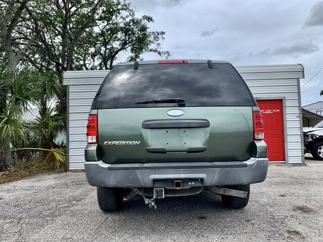 2004 Ford Expedition in Hudson, FL 34669 - 2114464 7