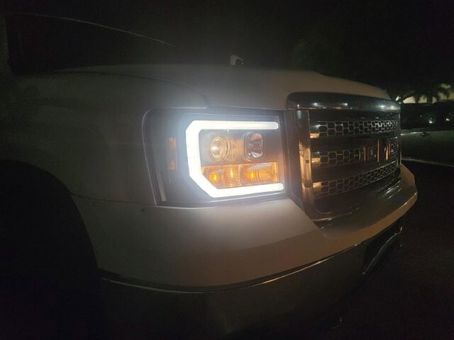 2014 GMC Sierra 2500 in Pompano Beach, FL 33064 - 2114696 22