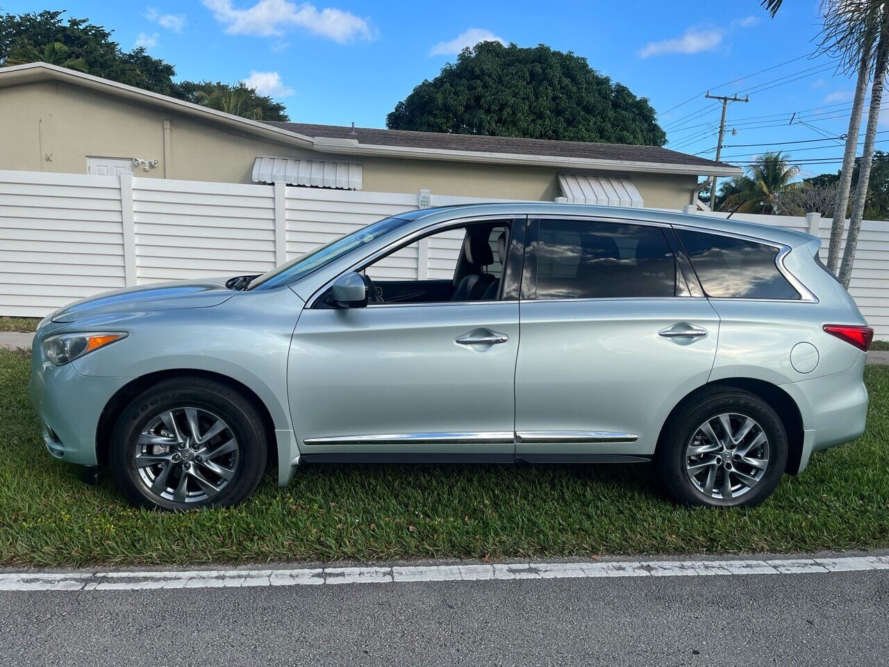 2013 INFINITI JX35 in Hollywood, FL 33023-1906 - 2114698 4