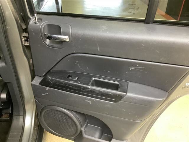 2011 Jeep Compass in Chicago, IL 60659 - 2116917 18