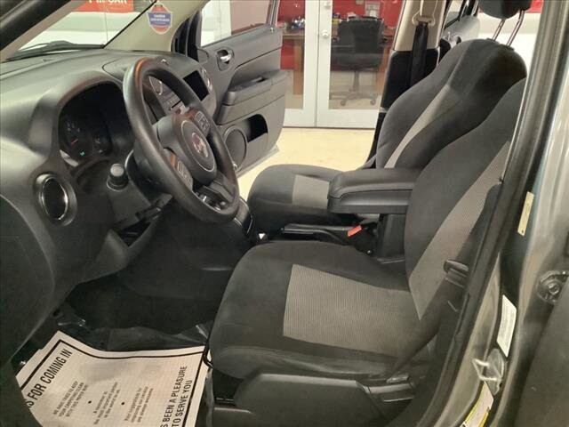 2011 Jeep Compass in Chicago, IL 60659 - 2116917 32