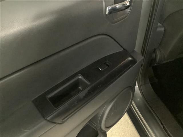 2011 Jeep Compass in Chicago, IL 60659 - 2116917 33