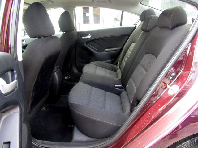 2018 Kia Forte in Tampa, FL 33604-6914 - 2124472 9