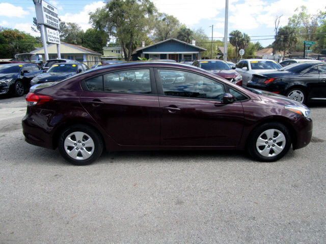 2018 Kia Forte in Tampa, FL 33604-6914 - 2124472 81
