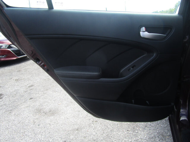 2018 Kia Forte in Tampa, FL 33604-6914 - 2124472 13