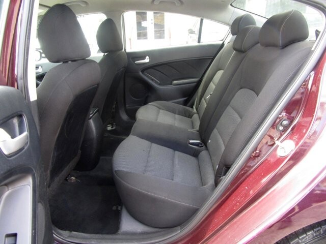 2018 Kia Forte in Tampa, FL 33604-6914 - 2124472 9