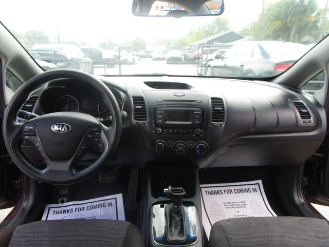 2018 Kia Forte in Tampa, FL 33604-6914 - 2124472 3