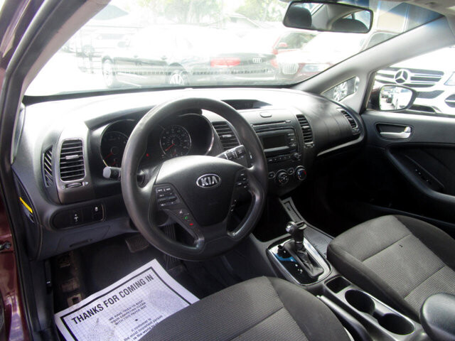 2018 Kia Forte in Tampa, FL 33604-6914 - 2124472 10