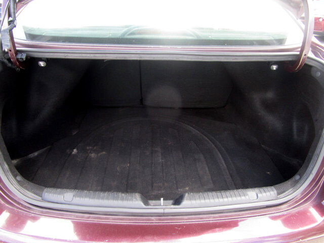 2018 Kia Forte in Tampa, FL 33604-6914 - 2124472 23