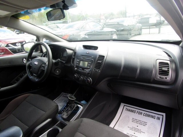 2018 Kia Forte in Tampa, FL 33604-6914 - 2124472 62