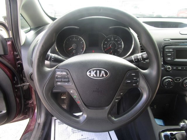 2018 Kia Forte in Tampa, FL 33604-6914 - 2124472 4