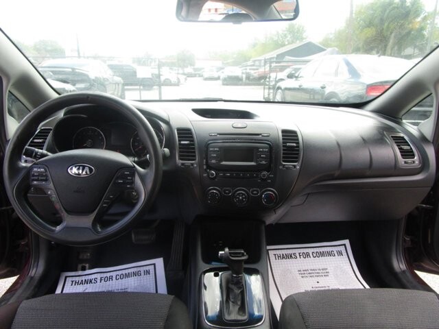 2018 Kia Forte in Tampa, FL 33604-6914 - 2124472 3