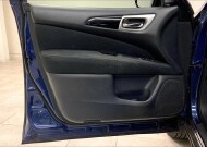 2017 Nissan Pathfinder in Chantilly, VA 20152 - 2125703 5